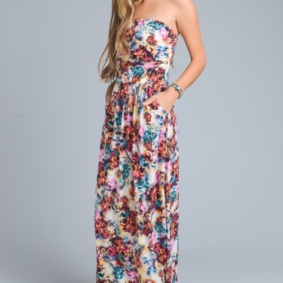 Boutique Dresses & Skirts - 2 LEFT! Floral Maxi - NWT